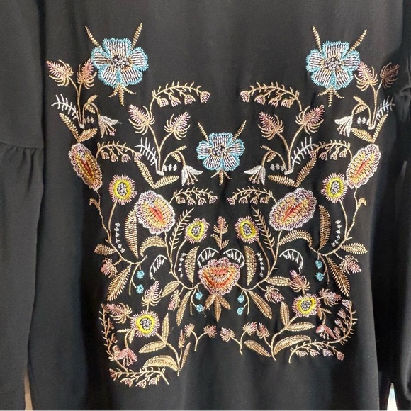 LUNA MOON Sz L Tunic Embroidered Long Puff Sleeves Jersey Knit High Low - Picture 2 of 8